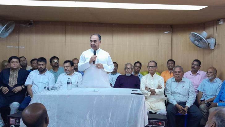 দেন-দরবারে কাজ হবে না, সরকারকে পদত্যাগ করতেই হবে: মির্জা আব্বাস