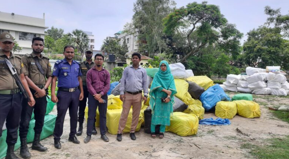 সিরাজগঞ্জ উল্লাপাড়ায় ১ কোটি ১৭ লাখ টাকা মূল্যের চায়না দুয়ারি জাল আটক