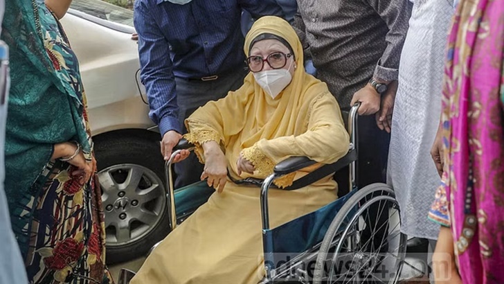 খালেদা জিয়াকে আরও কিছুদিন হাসপাতালে থাকতে হবে