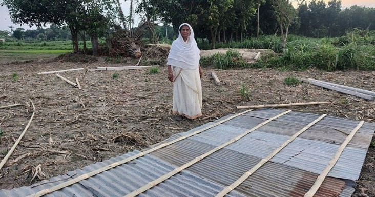 মসজিদে মাইকিং করে লালনভক্ত বৃদ্ধার ঘর ভাঙচুরের অভিযোগ