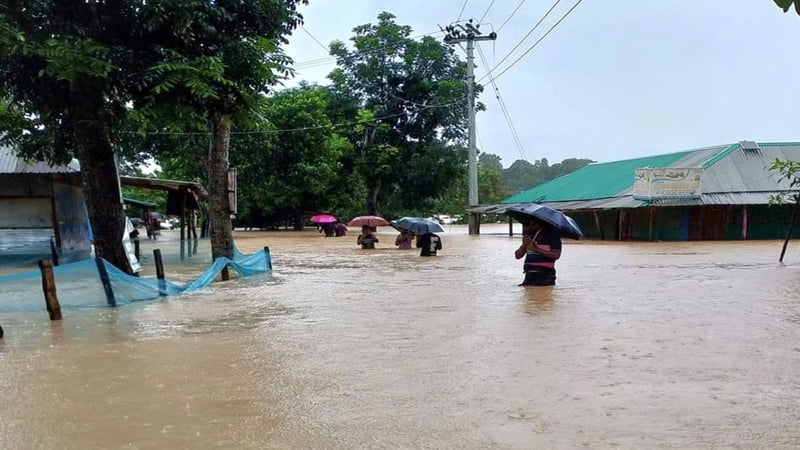 বন্যায় এখনও পানিবন্দি সাত লাখ পরিবার