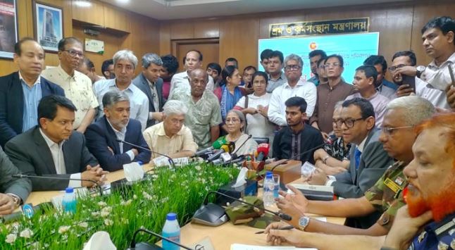 পোশাক শ্রমিকদের ১৮ দফা দাবি মেনে নেওয়ার সিদ্ধান্ত
