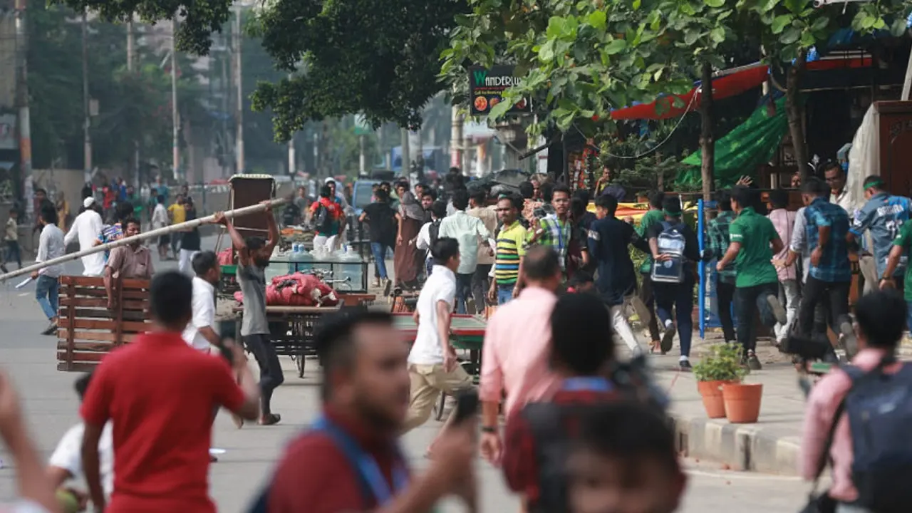 ‘তুমি কে, আমি কে, সাকিবিয়ান’, বলতেই পিটুনি