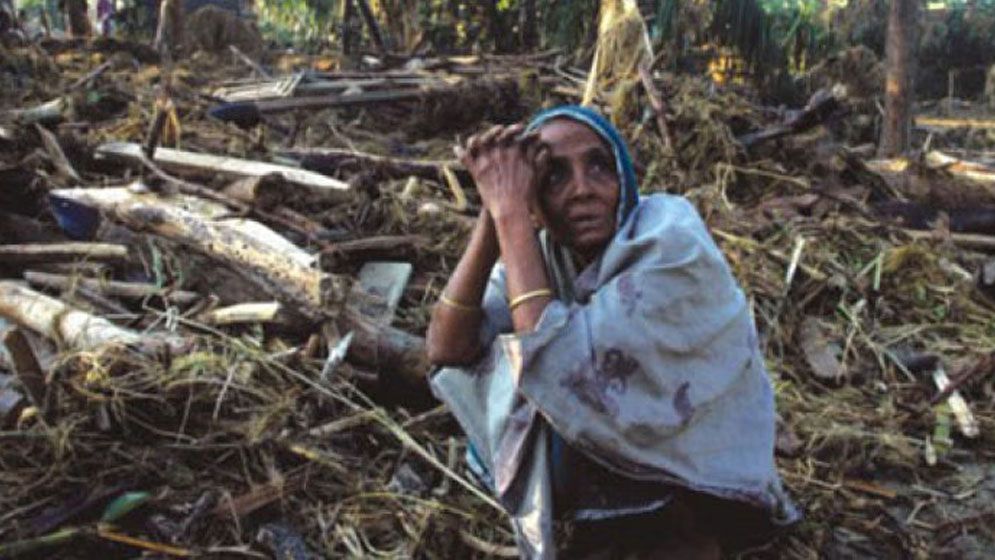 দ্বীপের সুরক্ষা বাঁধই অরক্ষিত, দুর্যোগে জানমালের ঝুঁকি