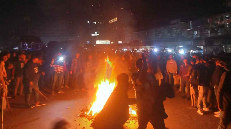 ব্যাপক সংঘর্ষের পর বরিশালে বাস চলাচল বন্ধ ঘোষণা