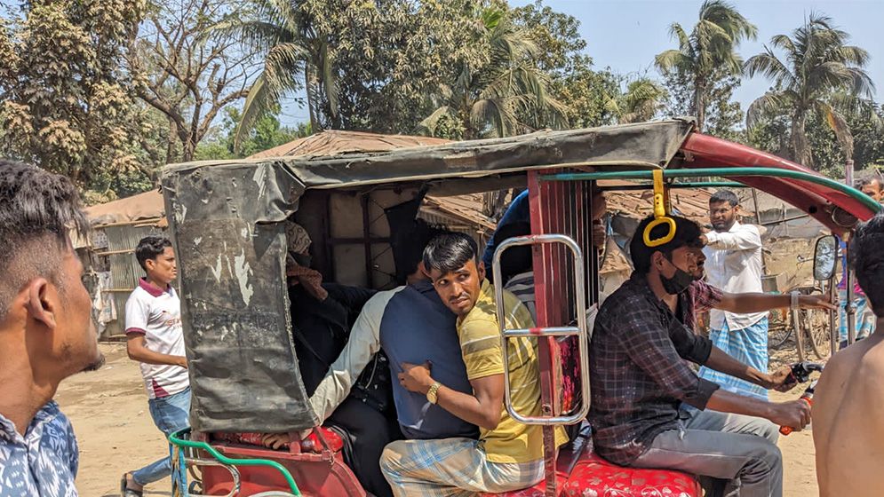 কক্সবাজারে বিমান বাহিনীর ঘাঁটিতে হামলা, গুলিতে যুবক নিহত