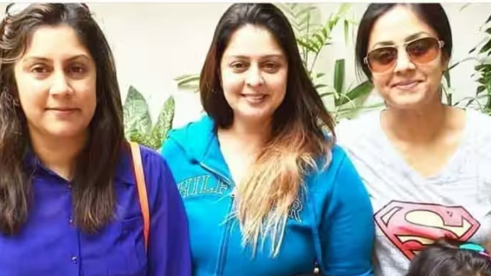 অভিনেত্রী ৩ বোনের প্রেম একই হিরোর সঙ্গে