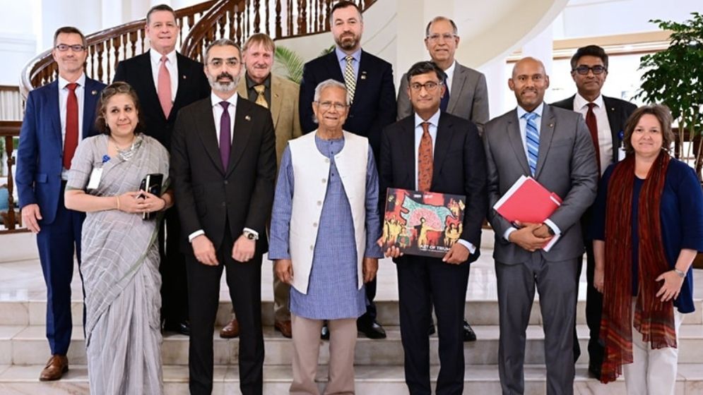 কানাডাকে বিনিয়োগ সম্পর্ক শক্তিশালী করার আহ্বান প্রধান উপদেষ্টার