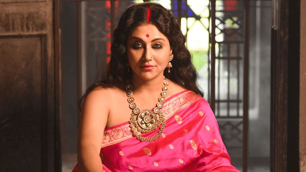 ক্রাশ খেতে গিয়ে নিজেই ক্রাশড… কাকে লিখলেন স্বস্তিকা?