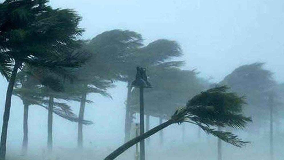 ১৬ জেলায় ৬০ কিলোমিটার বেগে ঝড়ের আভাস