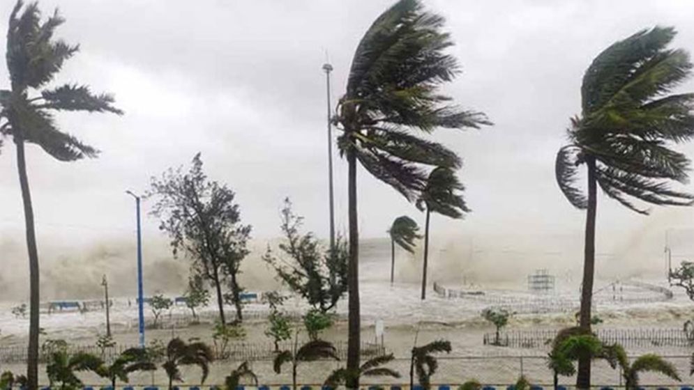 দুপুরের মধ্যে যেসব জেলায় ঝড়বৃষ্টির আভাস