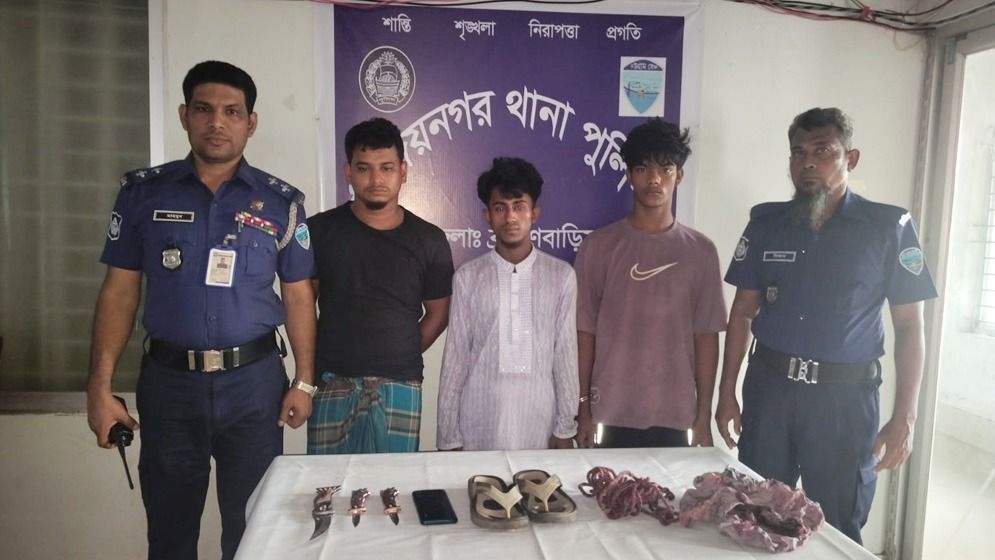 অজ্ঞাত গলাকাটা যুবকের হত্যার রহস্য উন্মোচন, গ্রেফতার ৩