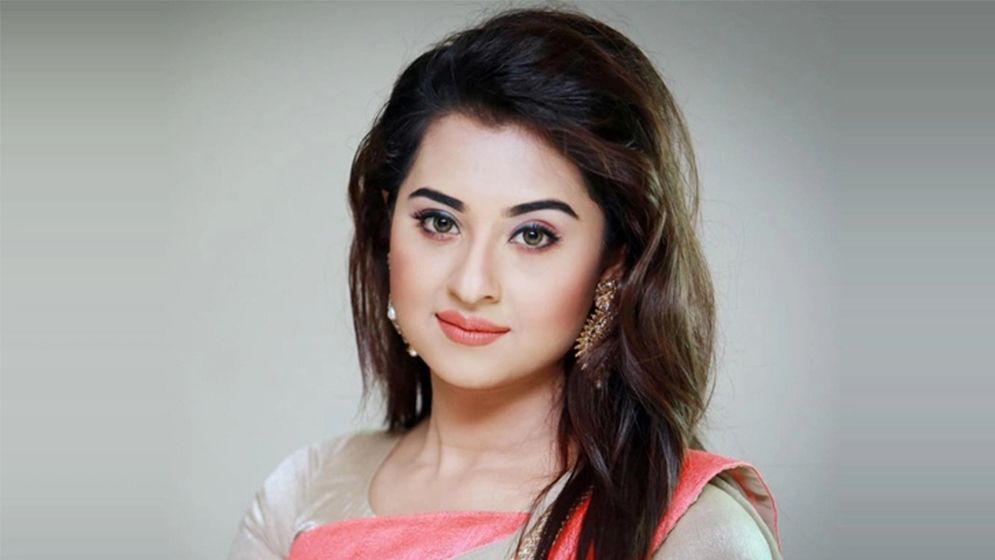 শাকিব-অপুর নতুন গুঞ্জনে যা বললেন বুবলী