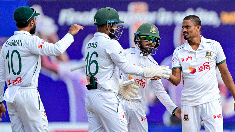 পঞ্চাশের আগে শ্রীলঙ্কার ৪ উইকেট নিল বাংলাদেশ
