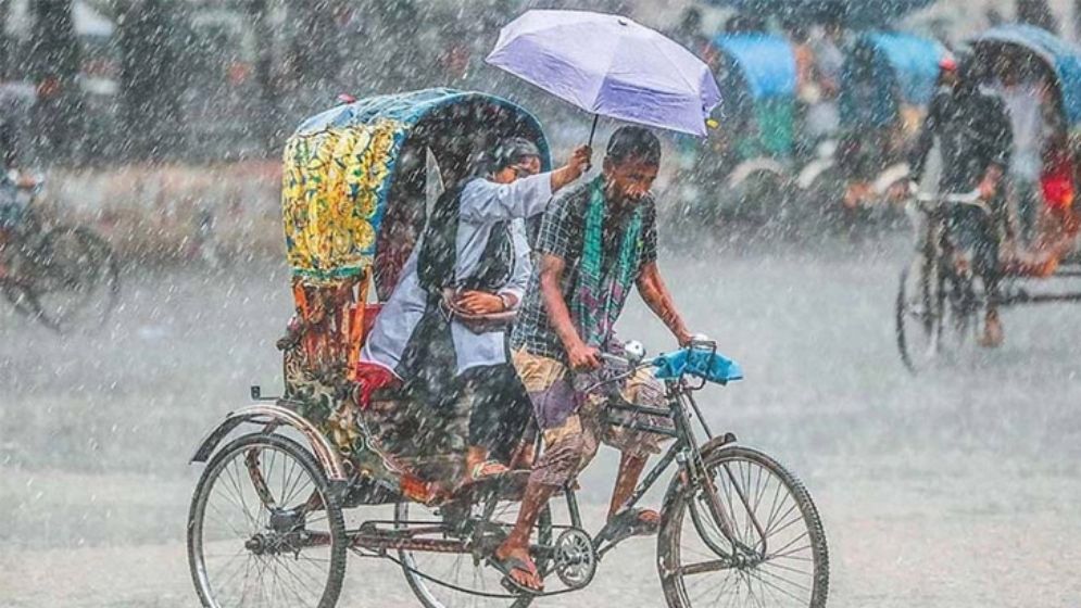 ভারি বৃষ্টির আভাস