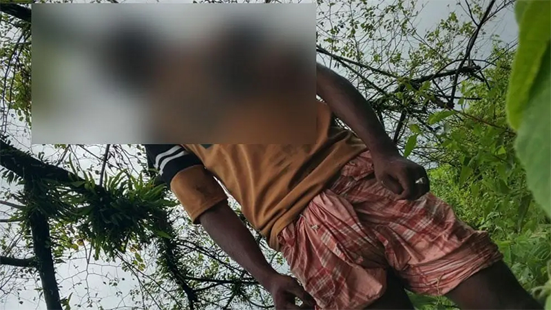 সীমান্তের ওপারে গাছে ঝুলছে বাংলাদেশির মরদেহ
