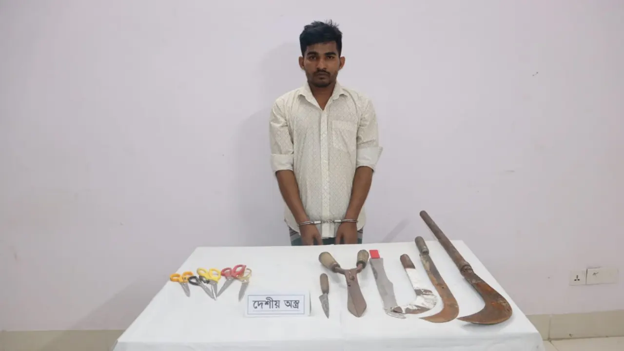 জেল থেকে ছাড়া পেয়ে ফের অস্ত্রসহ গ্রেপ্তার সাজ্জাদ
