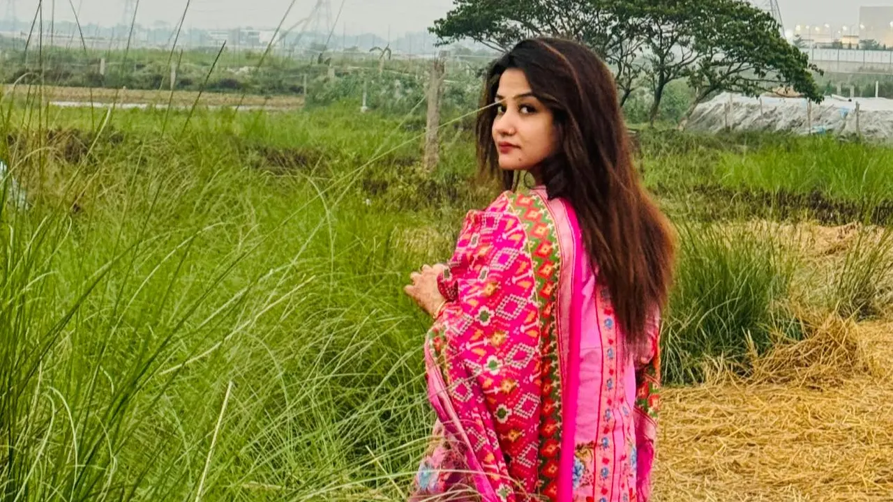 বাবার কবরের পাশে সমাহিত তানিন সুবহা