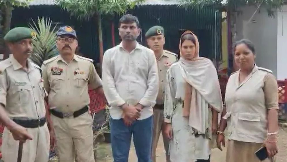 প্রেমের টানে সীমান্ত পার, ত্রিপুরায় প্রেমিকসহ গ্রেফতার বাংলাদেশি নারী
