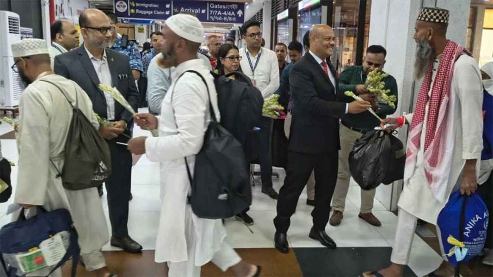 ৮ কোটি ২৮ লাখ টাকা ফেরত পাচ্ছেন হাজিরা