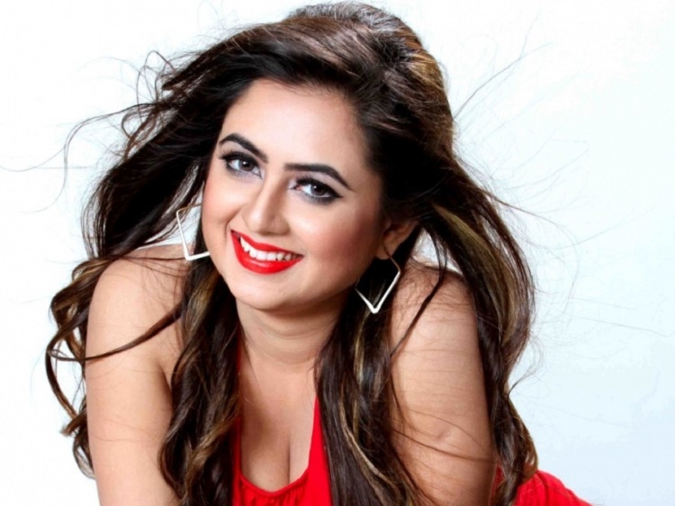 ভিন্ন চরিত্রে তানিয়া বৃষ্টি