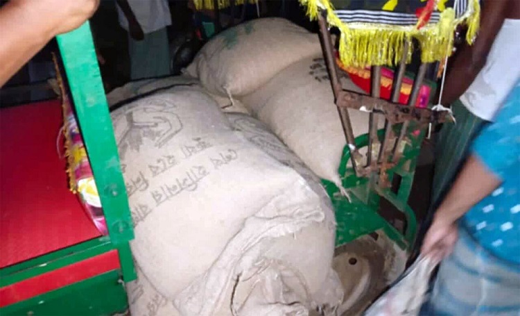 শেরপুরে টিসিবির ১৯ বস্তা চাল জব্দ