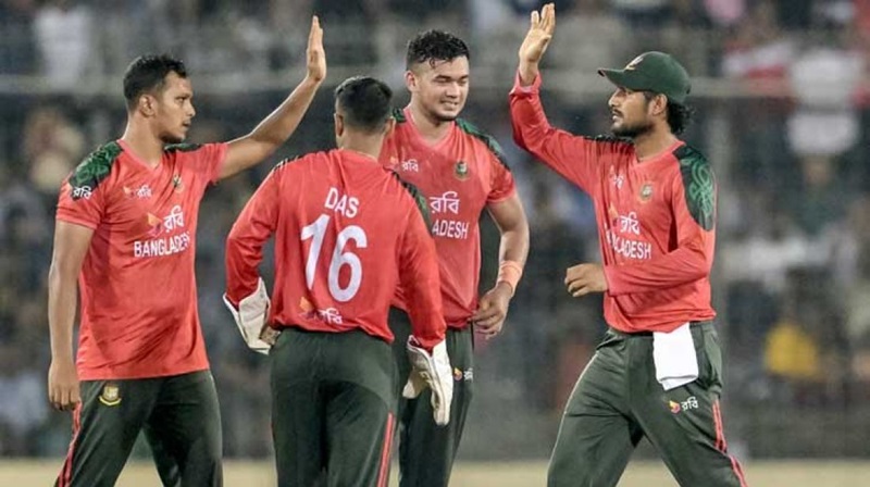 বাংলাদেশ সঠিক পথেই আছে : লিটন