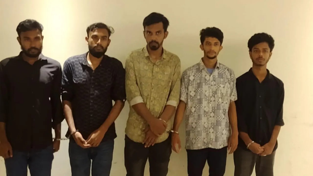 গুলশানে সমন্বয়ক পরিচয়ে চাঁদাবাজি, হাতেনাতে ৫ জন গ্রেপ্তার
