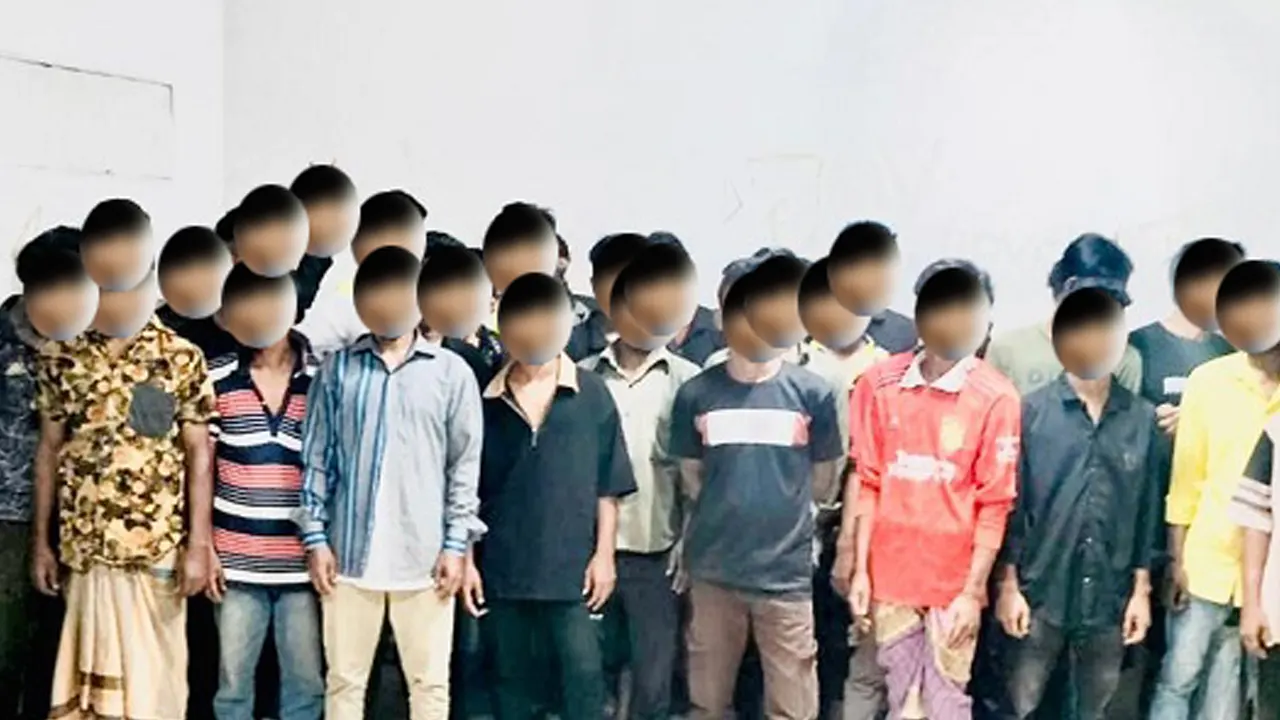 মোহাম্মদপুরে পুলিশের বিশেষ অভিযানে গ্রেপ্তার ৩৫