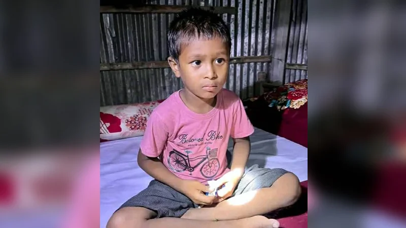সারাদিন মোটরসাইকেলে ঘুরিয়ে রাতে ছেলেকে পুকুরে ফেলে দিলেন বাবা
