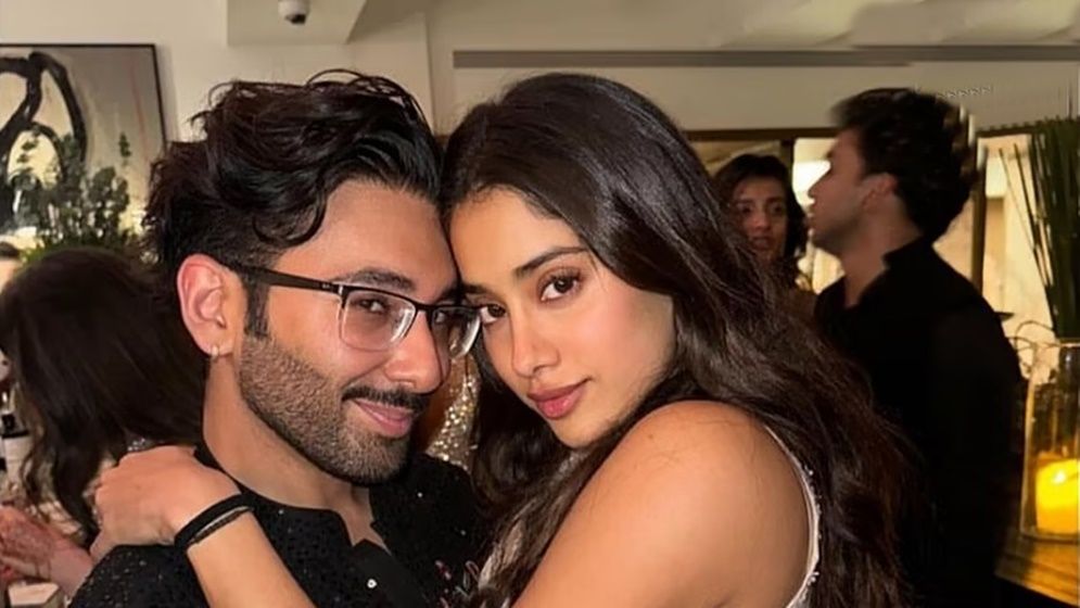 গোপনে বিয়ে করেছেন জাহ্নবী, প্রকাশ করলেন স্বামীর পরিচয়