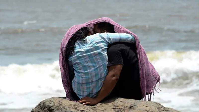 ‘টিন সেক্স’ নিয়ে নতুন বিতর্ক