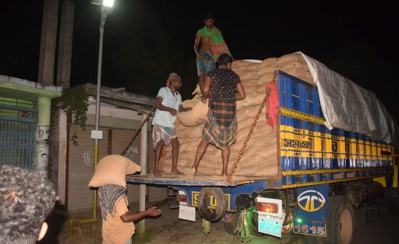 মাগুরার বিনোদপুরে টিসিবি’র ৭৮ মেট্রিক টন চাল উদ্ধার।