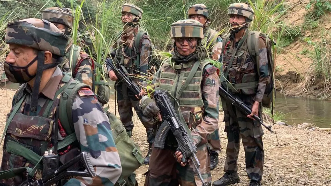 ভারতের আধাসামরিক বাহিনীর ওপর হামলা, দুই জওয়ান নিহত