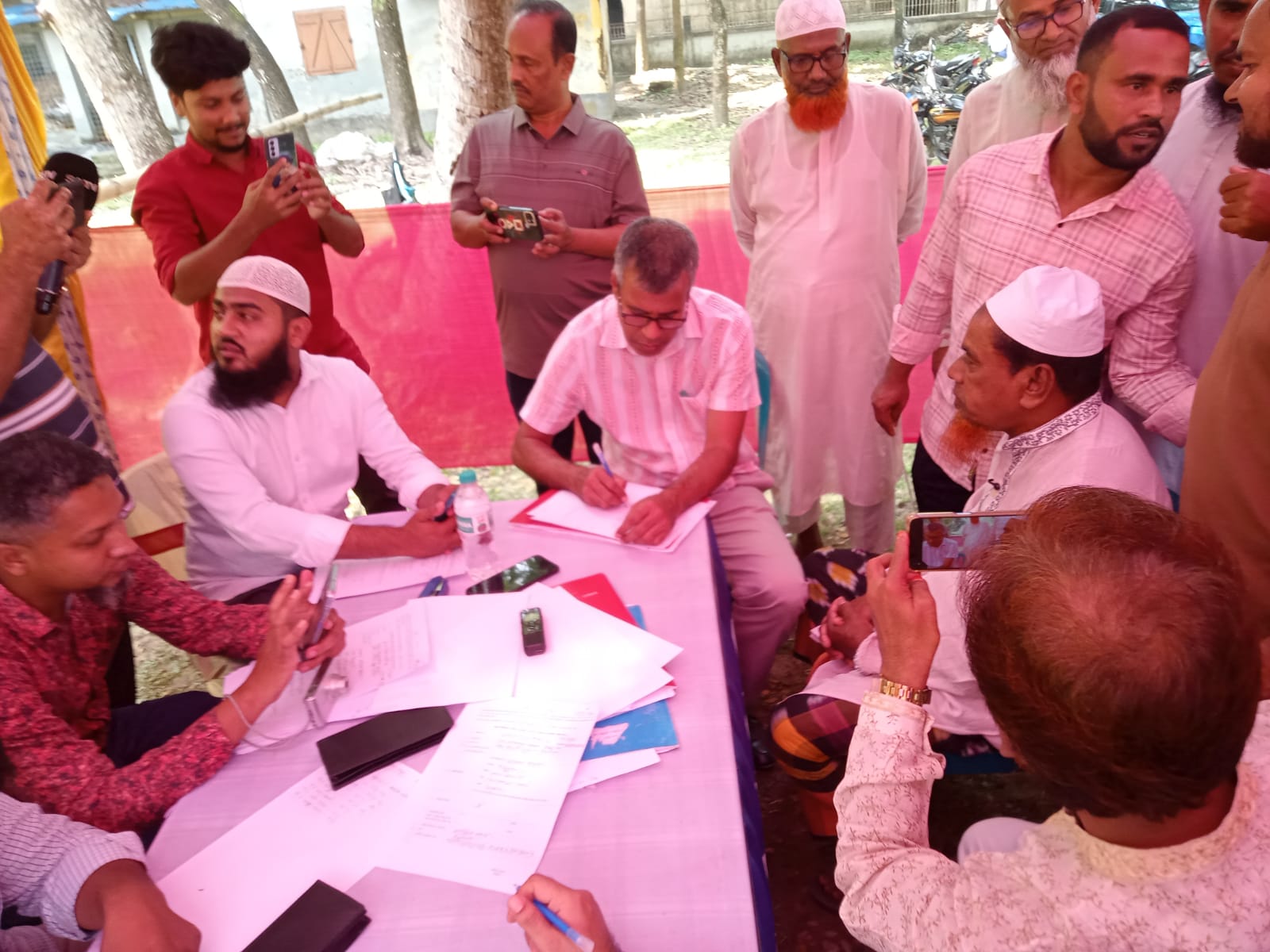 গুম হওয়া শিবির নেতা রেজওয়ান এর তদন্তে ট্রাইব্যুনাল টিম বেনাপোলে