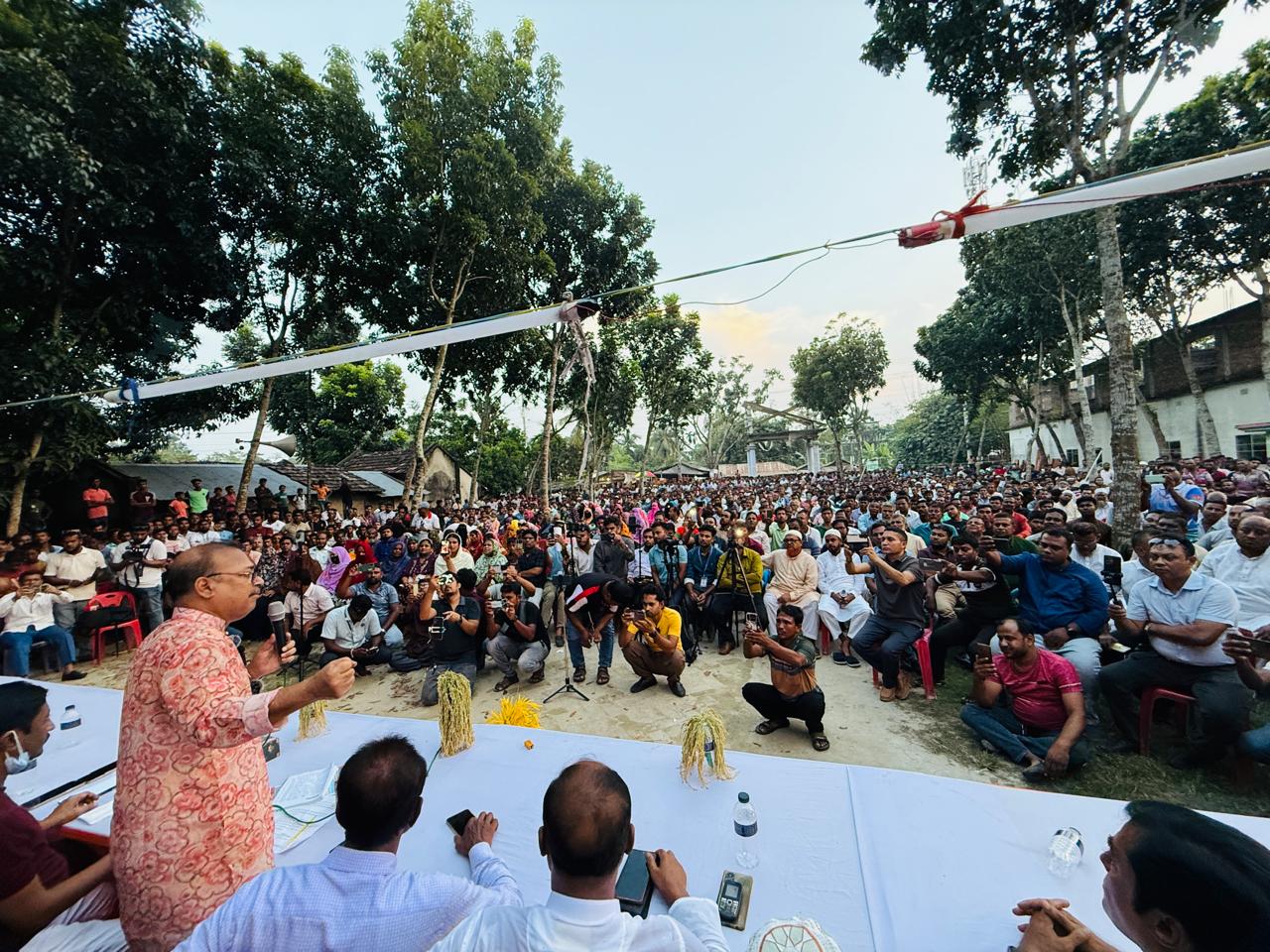 সীমান্তবর্তী জনগণের জীবনে উন্নয়নের অঙ্গীকার ও ধর্মীয় সম্প্রীতির বার্তা: মফিকুল হাসান তৃপ্তি