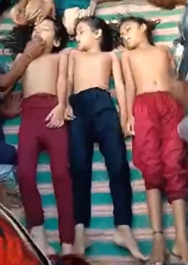 মাগুরায় পানিতে ডুবে একই পরিবারের ৩ শিশুর মৃত্যু