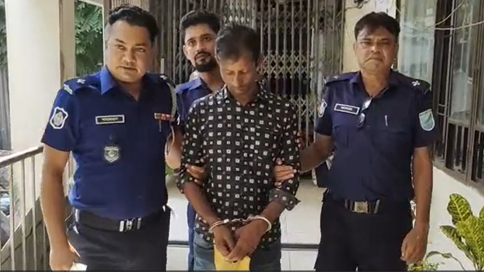 শিশু গৃহকর্মীকে ধর্ষণ, ট্রাফিক পুলিশ সদস্য গ্রেপ্তার