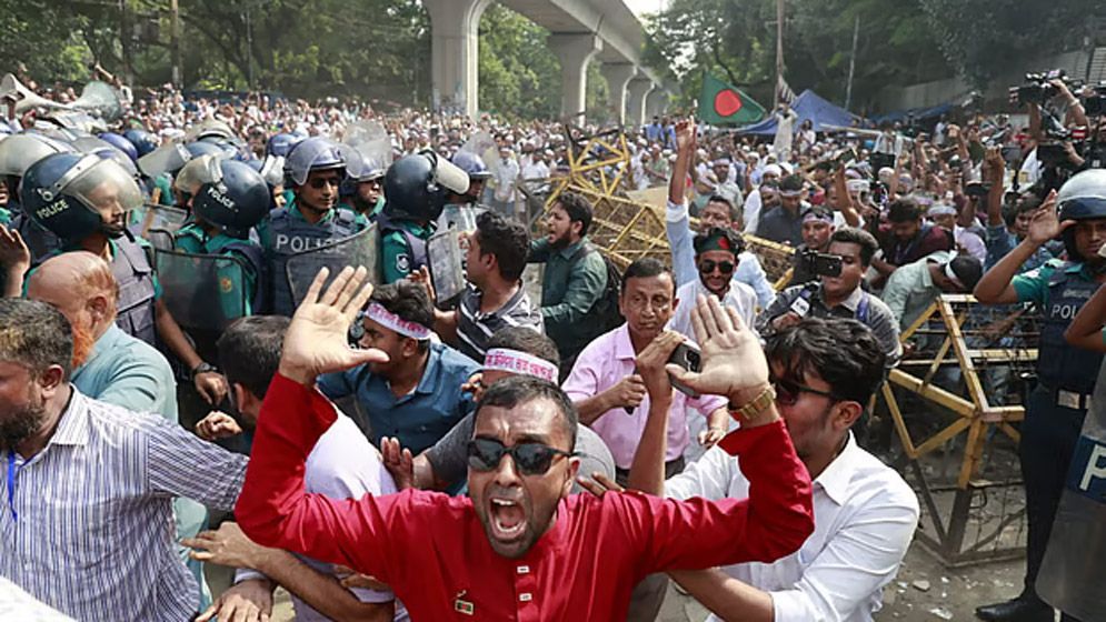দাবি না মানলে বৃহৎ আন্দোলনের হুঁশিয়ারি