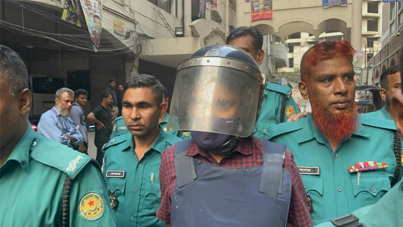 ছাত্রের ‘যৌন নিপীড়নের’ মামলায় ঢাবি শিক্ষক কারাগারে