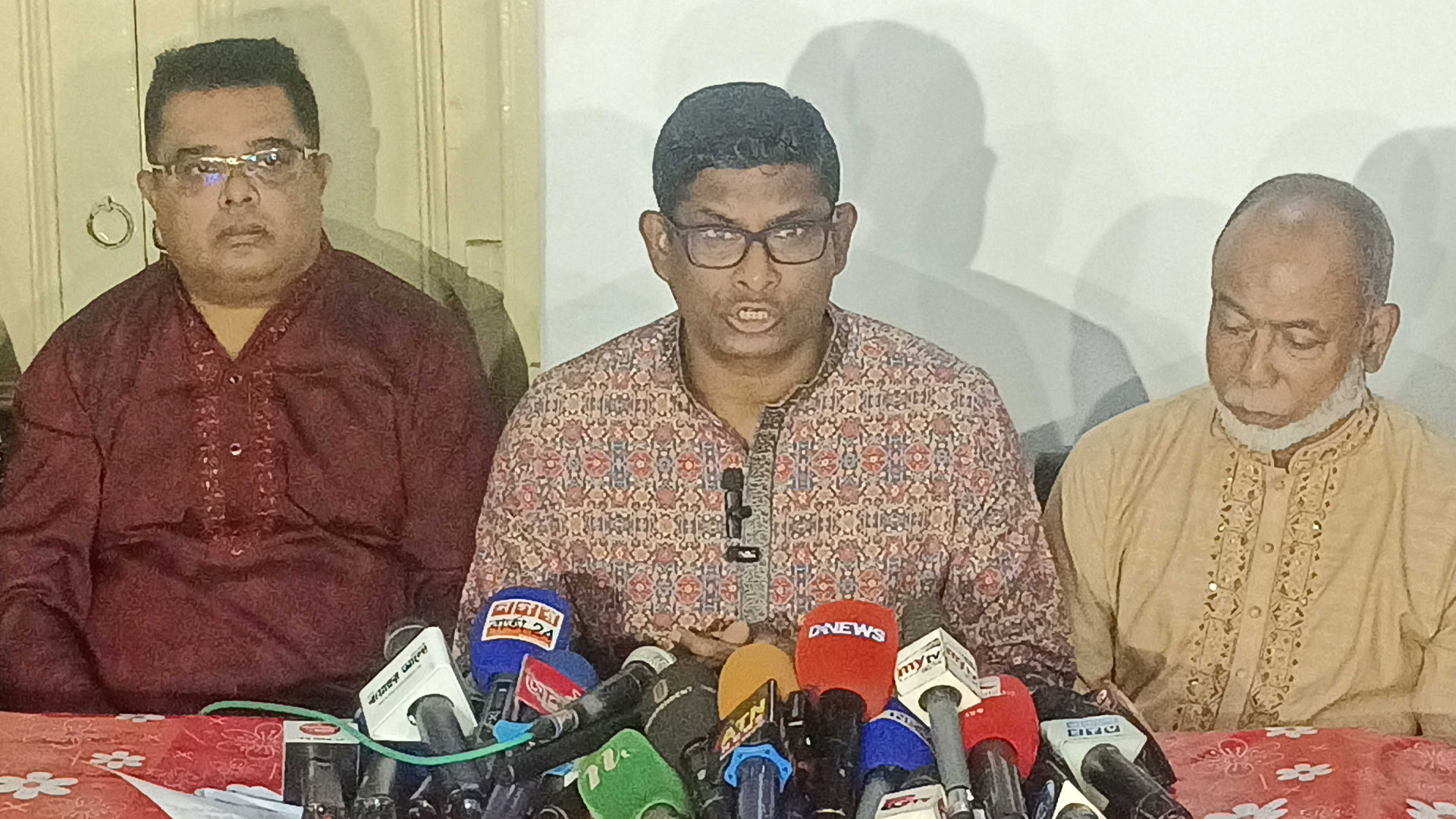 জামায়াত-বিএনপি ও এনসিপির কাঠামোর মধ্যে নির্বাচন সম্ভব নয়: জাপা মহাসচিব