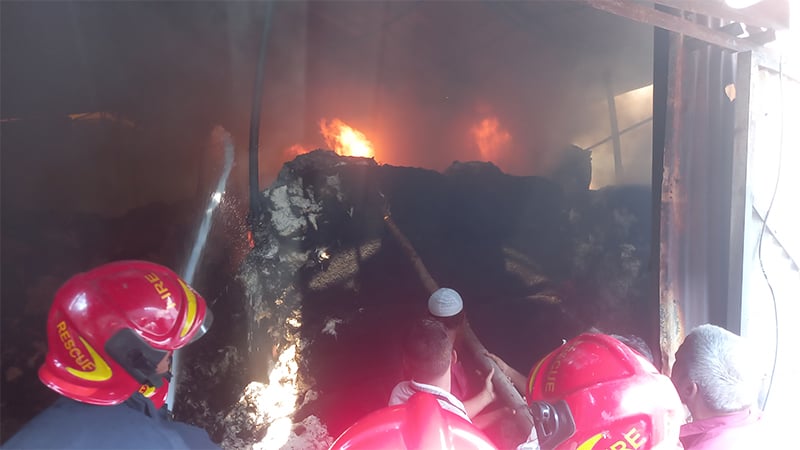 টঙ্গীতে তুলার গোডাউনের আগুন নিয়ন্ত্রণে