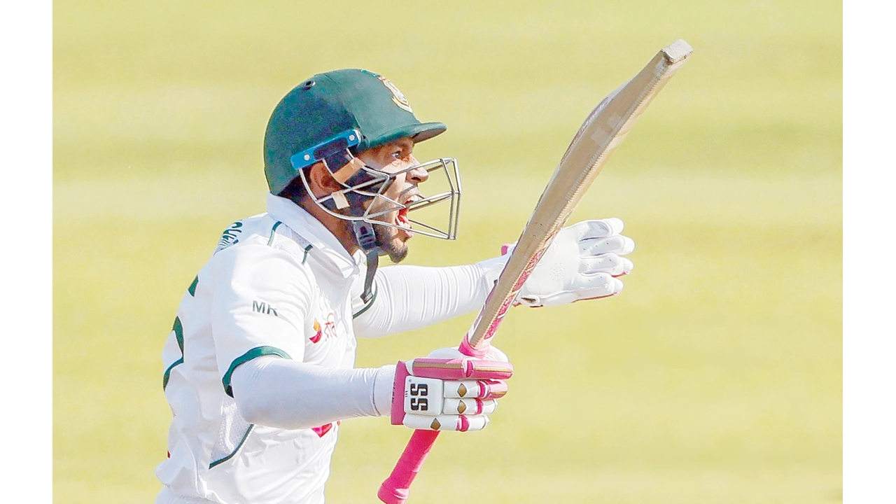 মুশফিকের একশতে ১০০