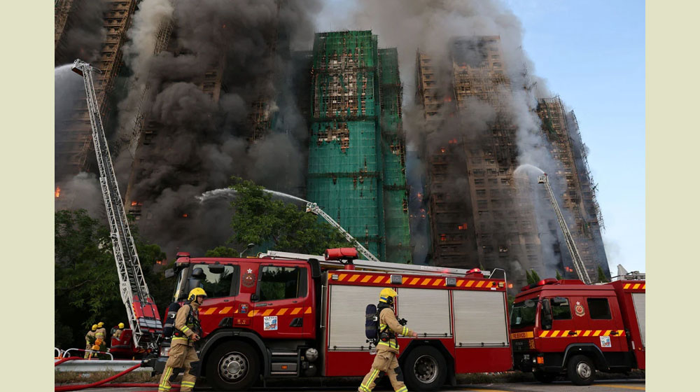 হংকংয়ে বহুতল ভবনে আগুন, নিহত ৪