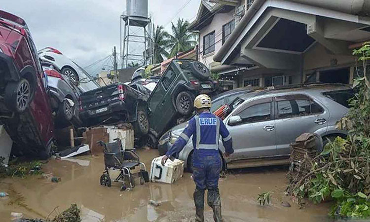 ফিলিপাইনে ঘূর্ণিঝড়ের তাণ্ডবে মৃতের সংখ্যা ৬৬, লাখো মানুষ বাস্তুচ্যুত
