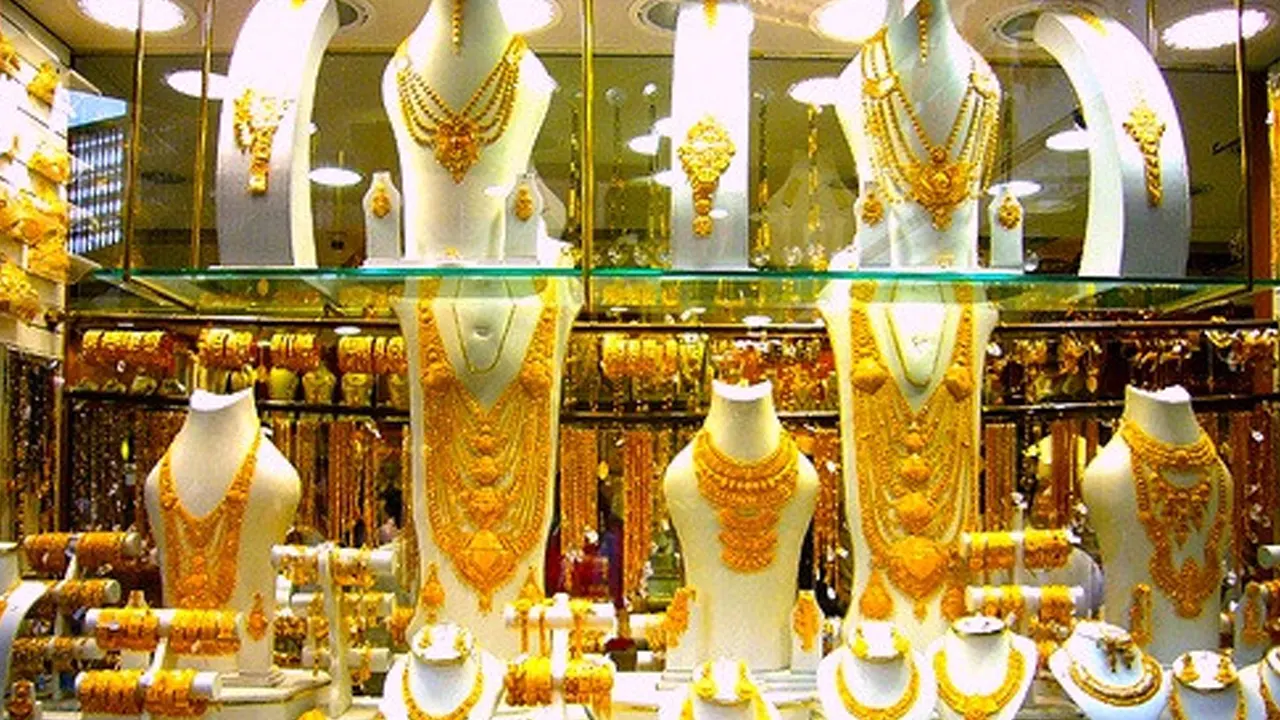কমলো স্বর্ণের দাম, শুক্রবার থেকে কার্যকর