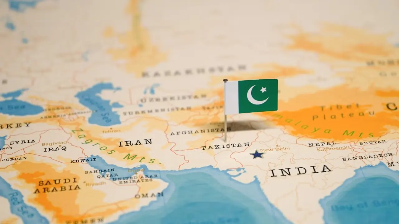 প্রথমবারের মতো কৃত্রিম দ্বীপ বানাচ্ছে পাকিস্তান