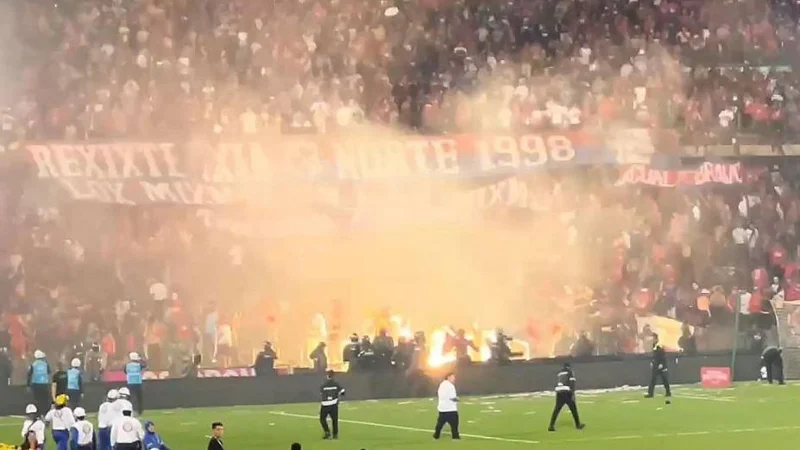 ফুটবল ম্যাচে ভয়াবহ দাঙ্গা, পুলিশসহ আহত ৫৯