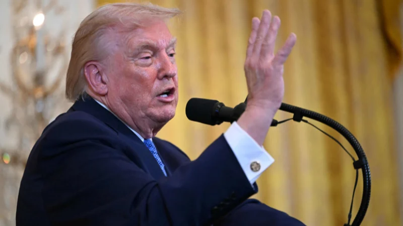 মার্কিন নিষেধাজ্ঞার আওতায় আরো ৭ দেশ, মাঠে বিশ্বকাপ দেখা অনিশ্চিত