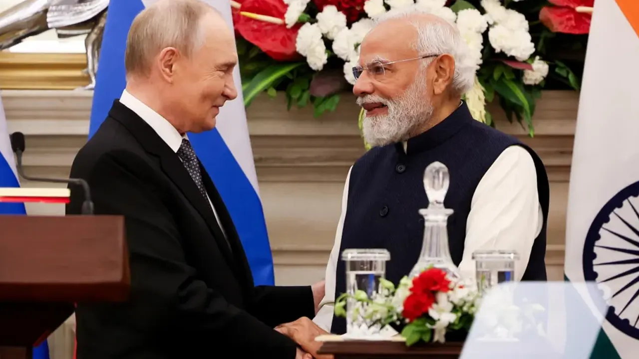 ভারত চাইলে নিরবচ্ছিন্ন তেল সরবরাহে প্রস্তুত রাশিয়া : পুতিন